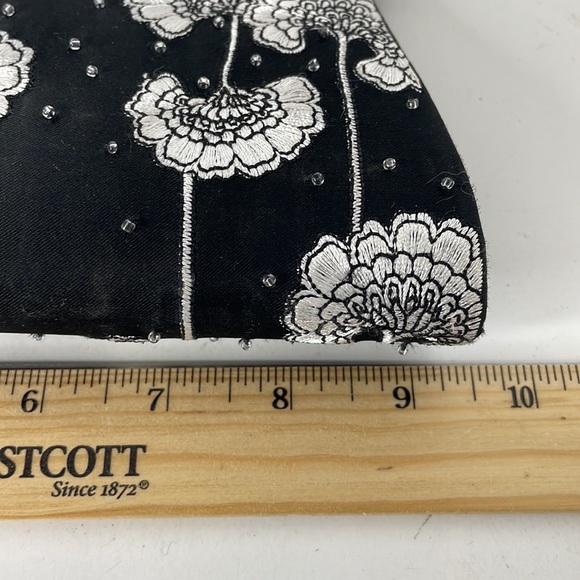 Valerie Stevens beaded and Embroidered evening purse - Picture 5 of 6